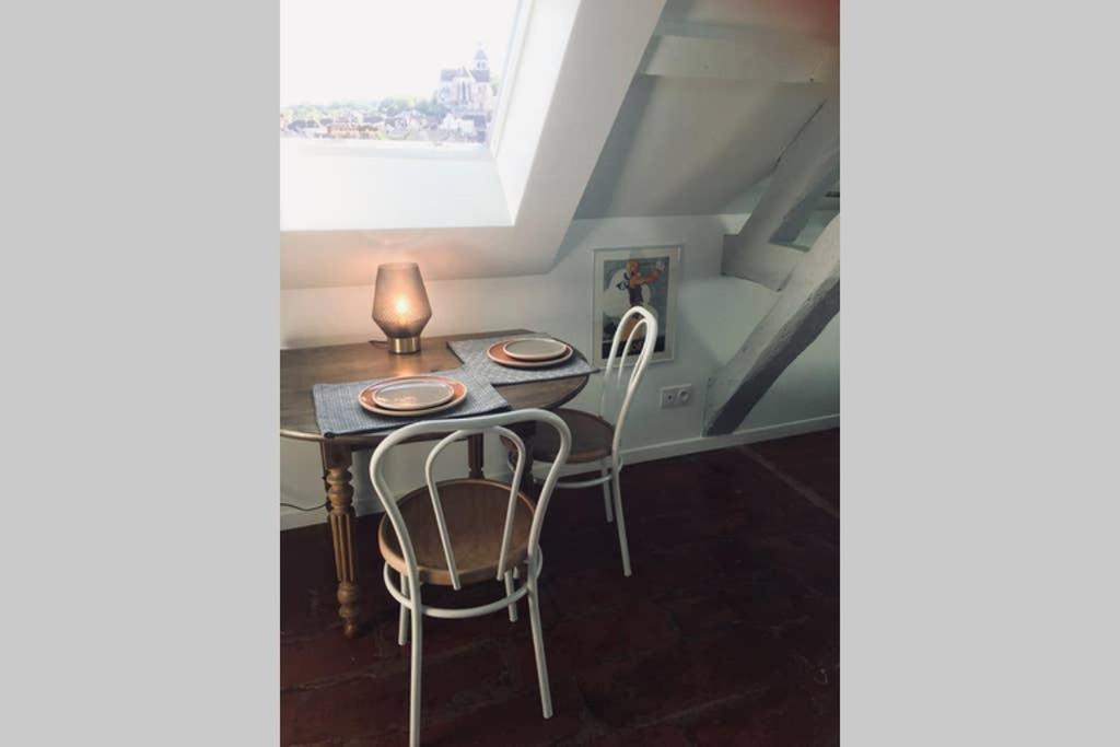 Tonnerre Grand Studio De Charme Au Coeur De La Ville Екстериор снимка
